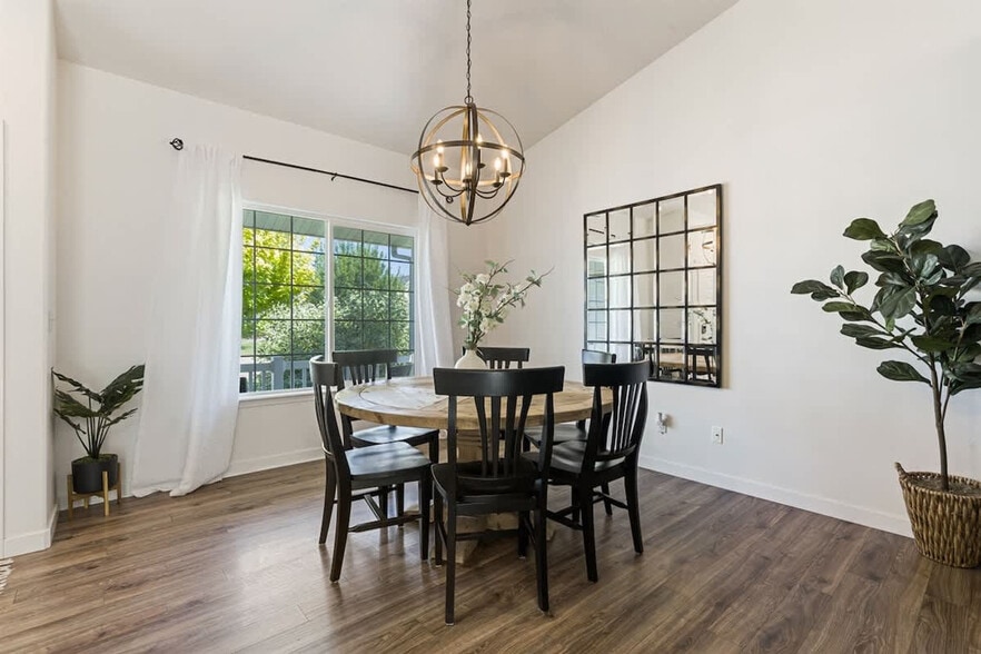 Building Photo - 19701 Cumberland Way