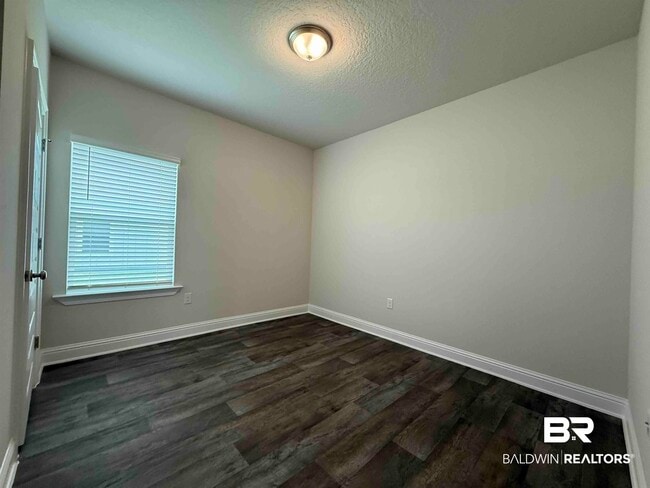 Building Photo - 19130 Treehill Ln