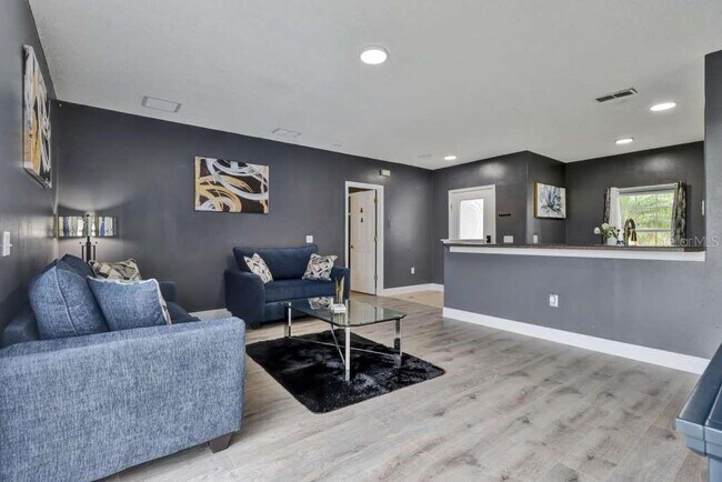 Building Photo - 820 Grantham Dr