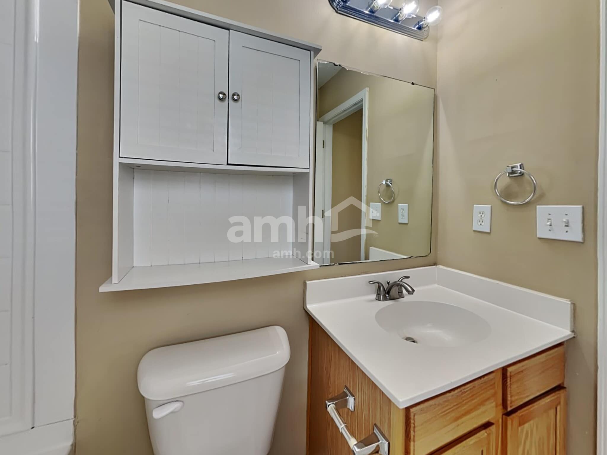 Building Photo - 5023 Holdsworth Dr