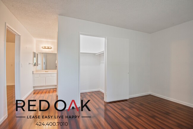 Building Photo - Now Pre-Leasing ~ Captivating One Bedroom ...