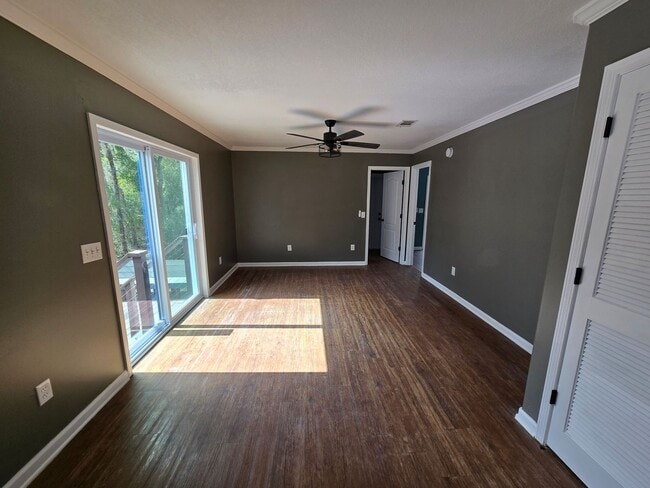 Building Photo - 5527 Lassen St