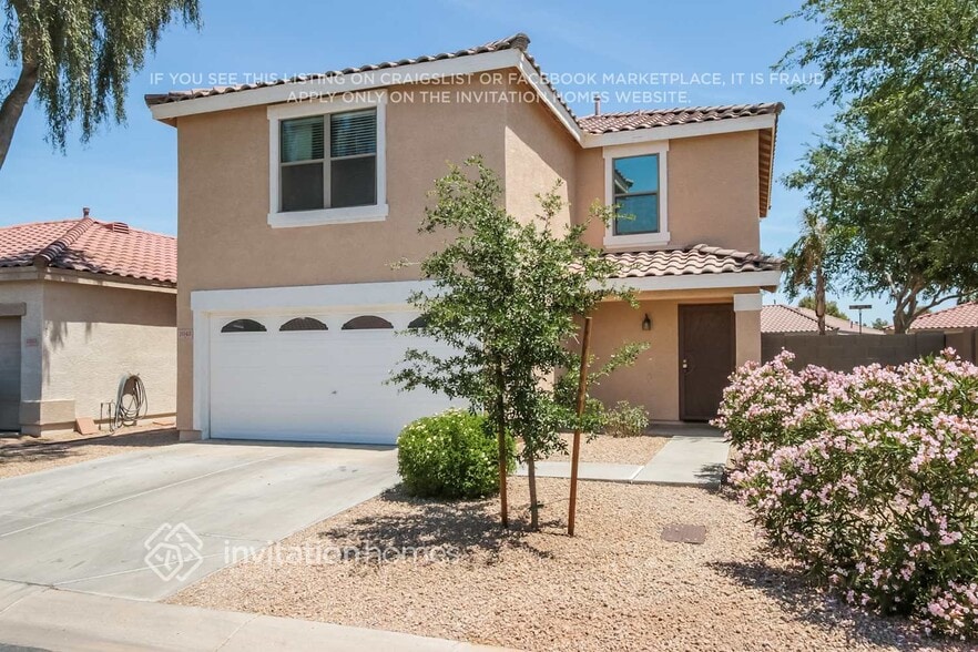 Building Photo - 1043 S Firehole Dr