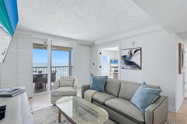 Building Photo - 4401 Gulf of Mexico Dr