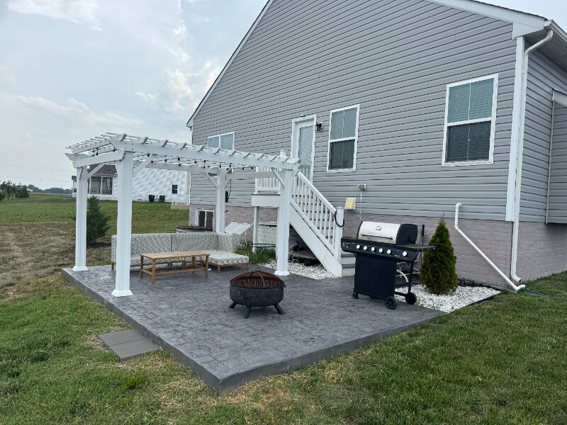 Building Photo - 84 Pontoon Dr