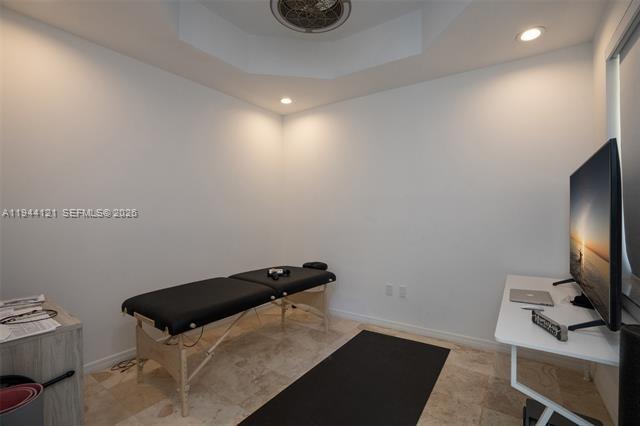 Building Photo - 4867 Ponce de Leon Blvd