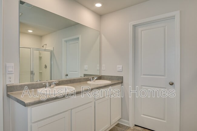 Building Photo - 1414 Deer Hollow Run