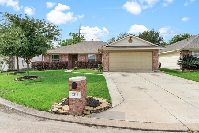 Primary Photo - 7811 Fall Glen Dr
