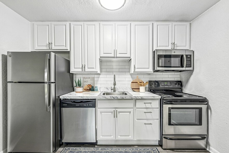 A1U-10 - Liv at Winter Park Apartment Homes