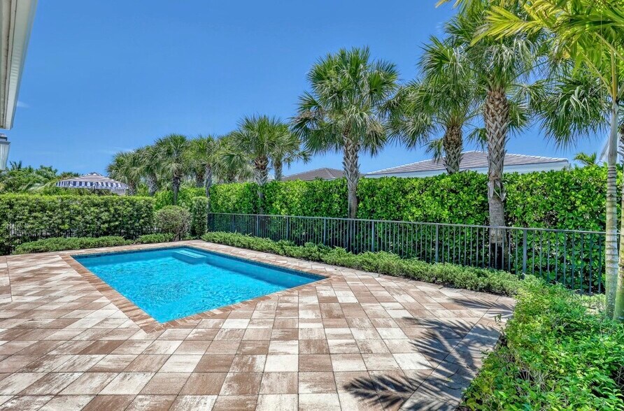 Building Photo - 13501 Artisan Cir