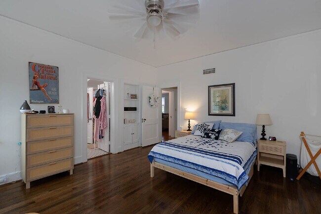 Building Photo - Historic Elegance in Midtown Columbus – Expansive 4-Bed/2.5-Bath Brick Home
