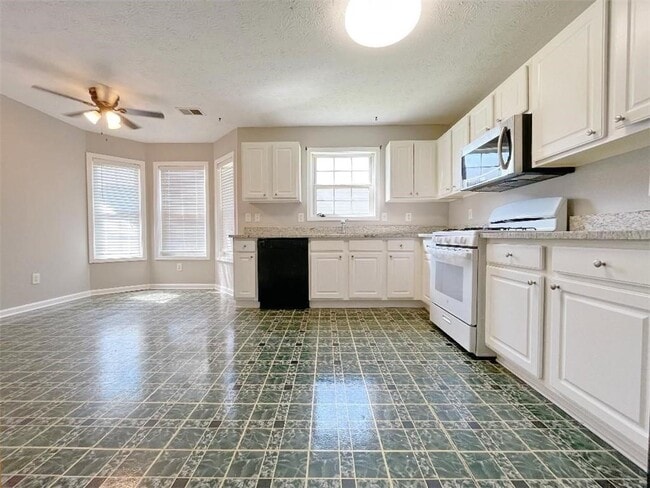 Building Photo - 408 Lee Miller Dr