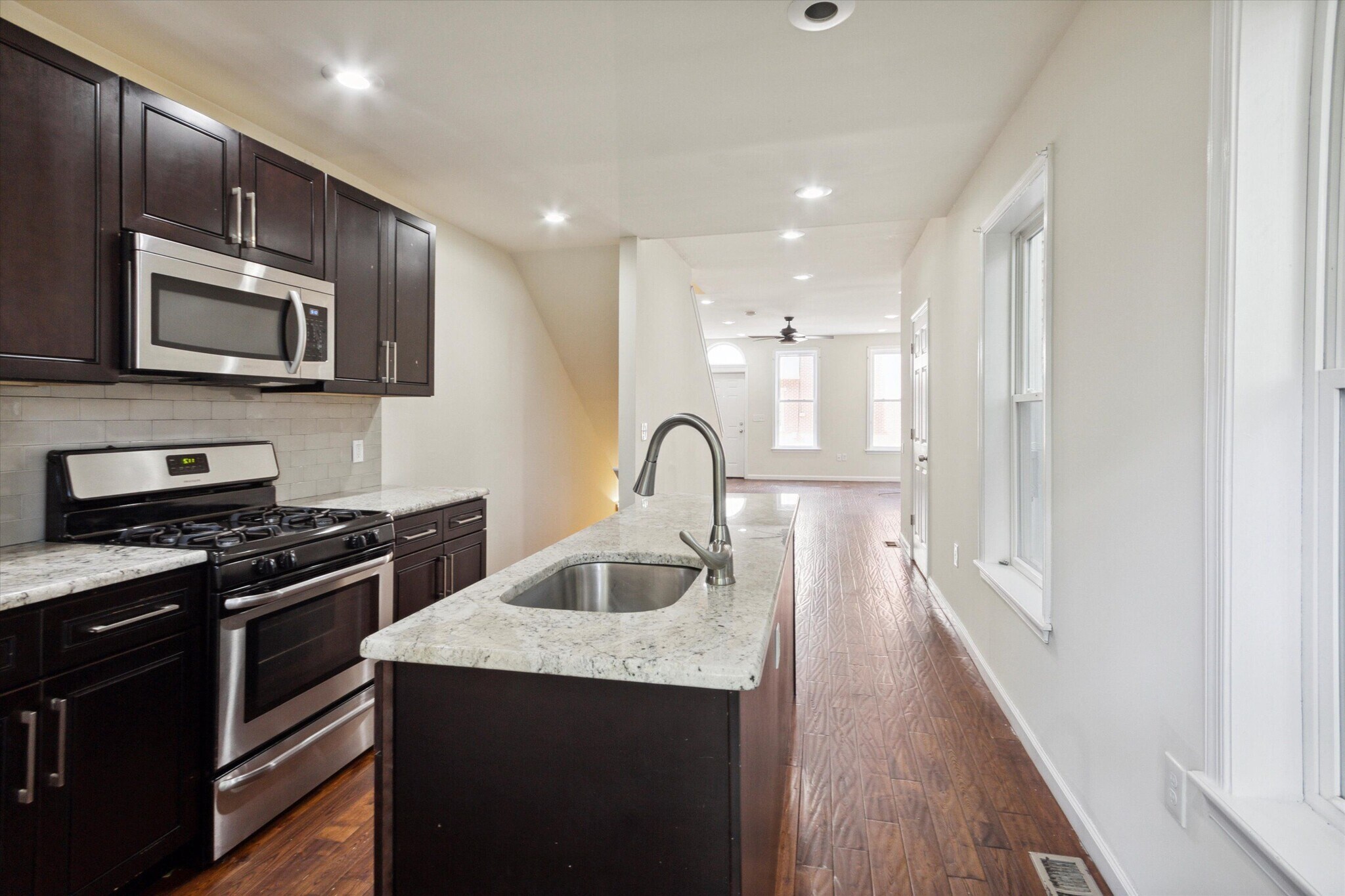 Building Photo - 1804 W Montgomery Ave