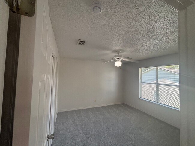 Building Photo - 565 Florosa Ct