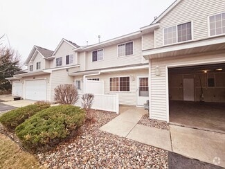 Building Photo - 2639 Yellowstone Dr