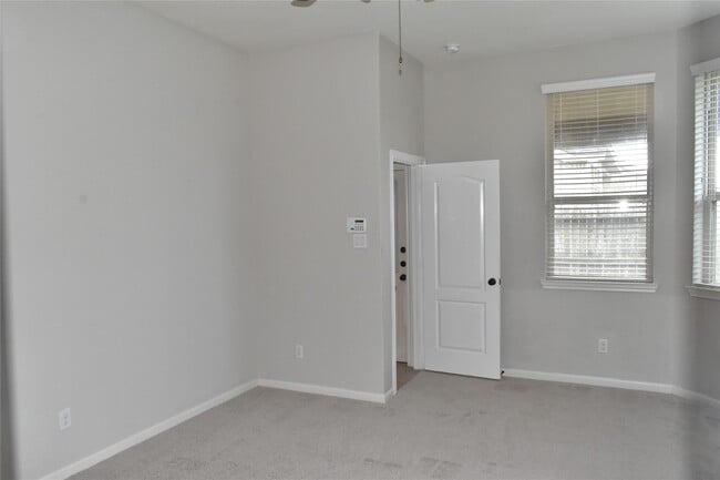 Building Photo - 29027 Crystal Rose Ln