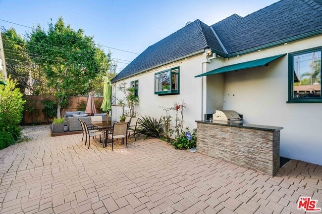 Building Photo - 200 S Wetherly Dr