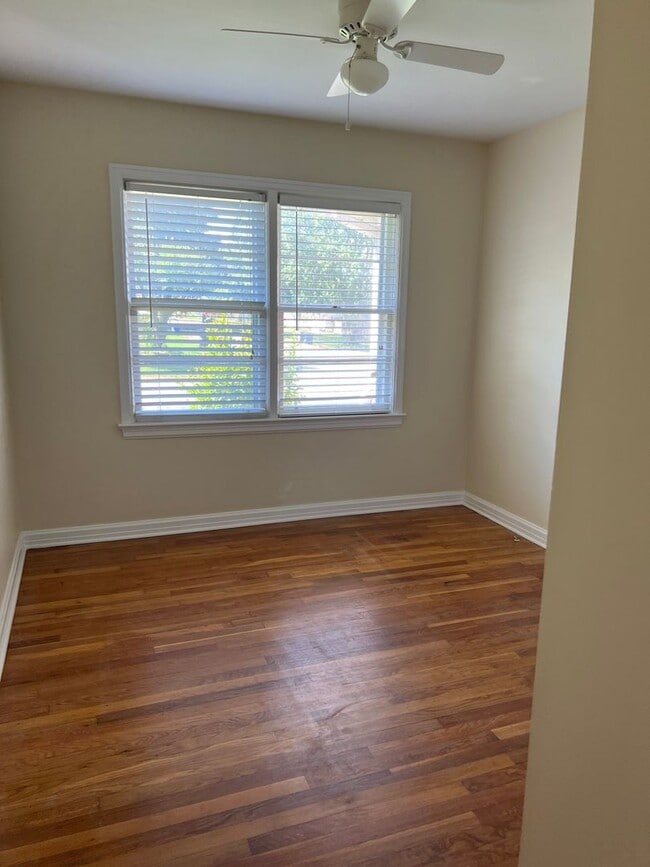 Building Photo - 3 Bed 2 Bath - Florence, AL