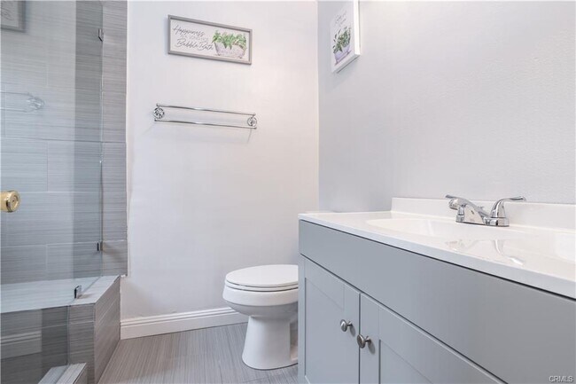 Building Photo - 18834 Devonshire St