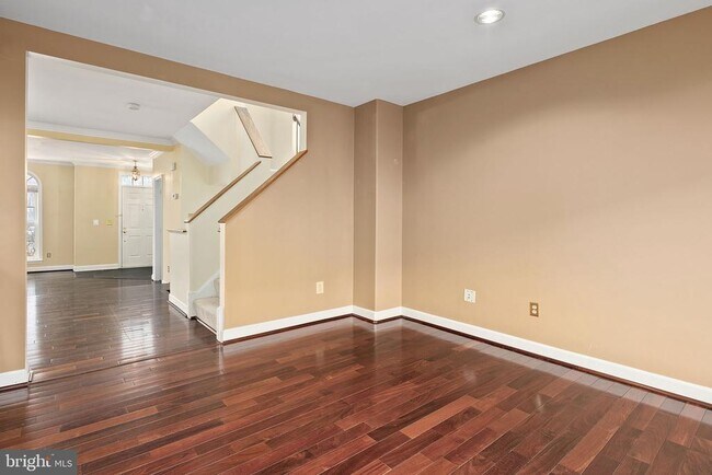 Building Photo - 3912 Maximilian Ct