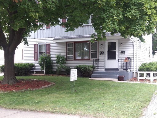 Building Photo - South Side Upper Duplex