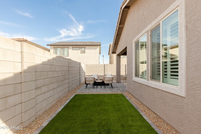 Building Photo - 20860 W Granada Rd