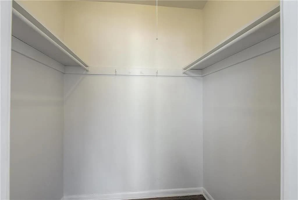 Building Photo - 6306 Fairlane Dr