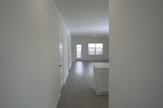 Building Photo - 4108 Rushing Ranch Path