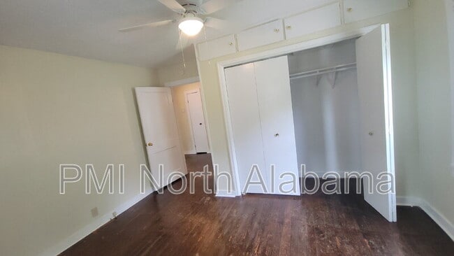 Building Photo - 1411 Halsey Ave NE
