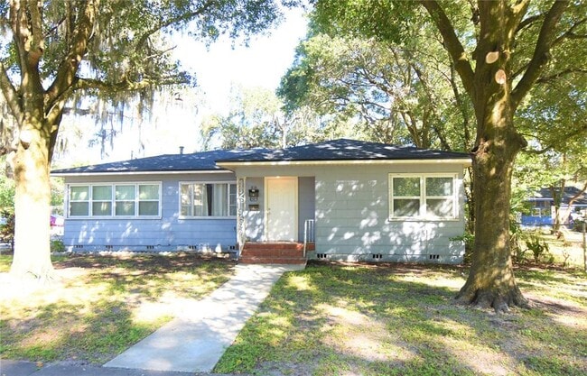 Building Photo - 636 Winfree Ave
