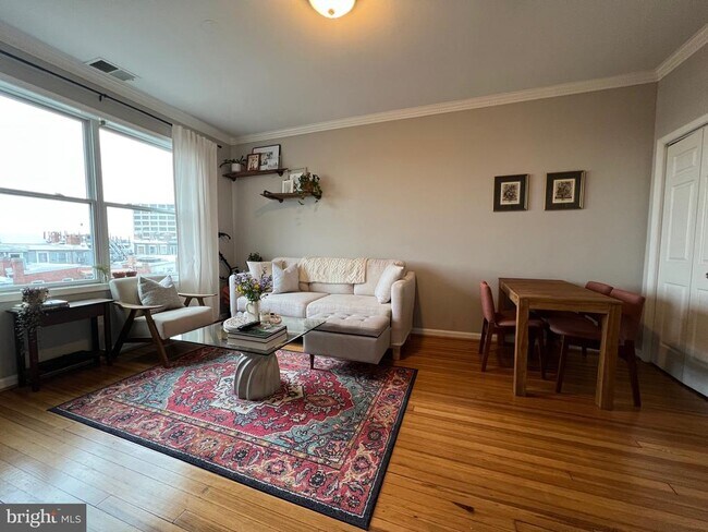 Building Photo - 1830 California St NW