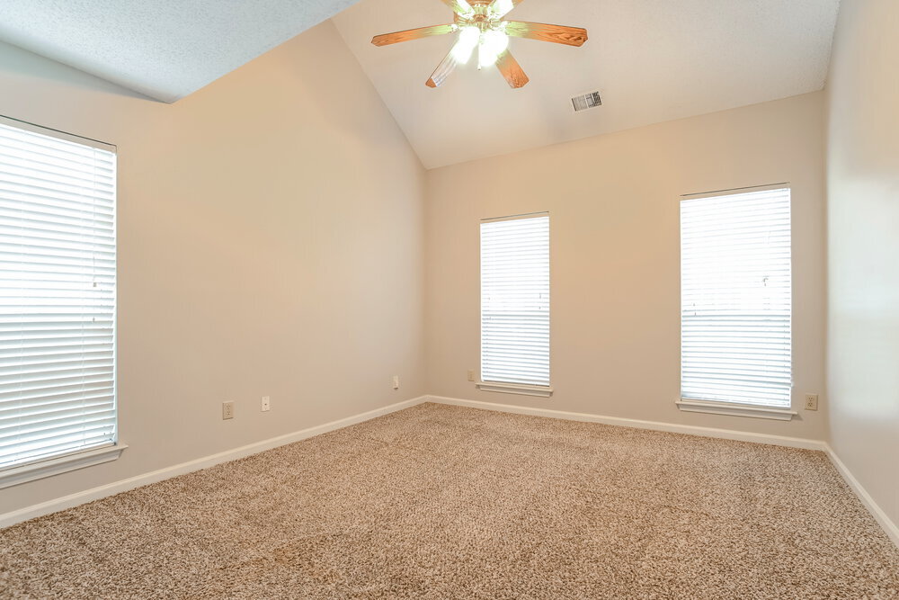 Building Photo - 3416 Mayhurst Dr