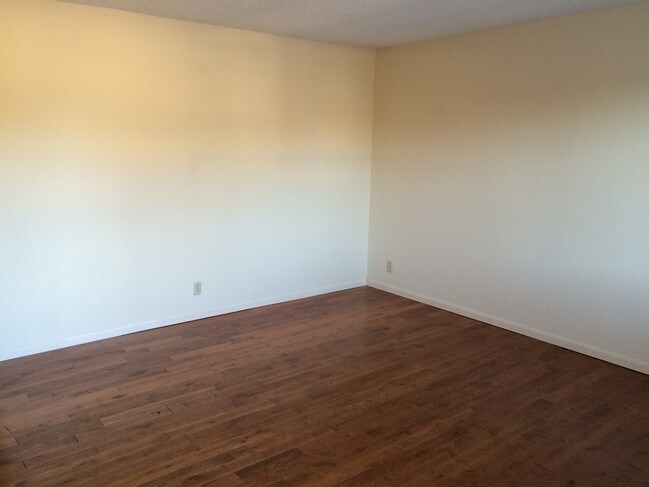 Living room. - 1722 E Cherry St