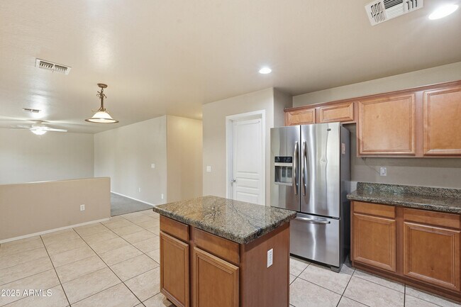 Building Photo - 3032 E Denim Trail