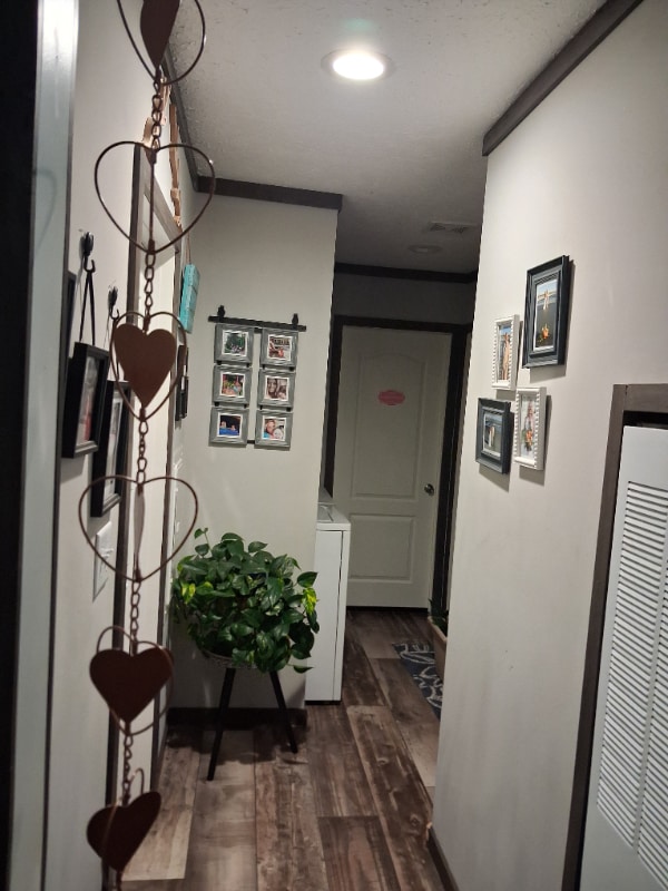 Building Photo - 936 Pineclair Dr SW