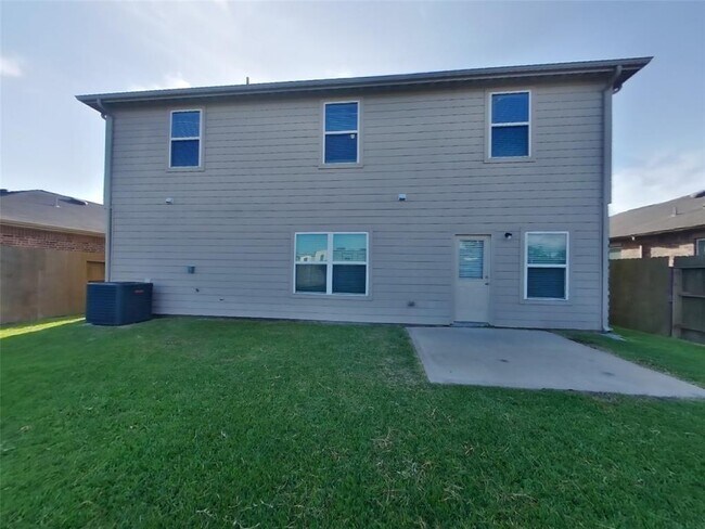 Building Photo - 640 Totem Trail Dr