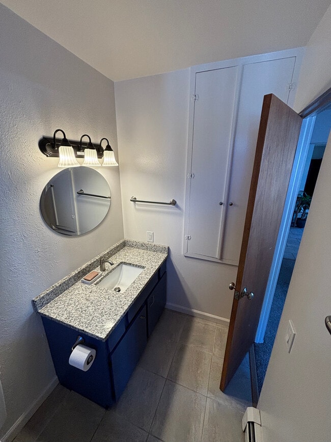 Building Photo - 1718 White Ave