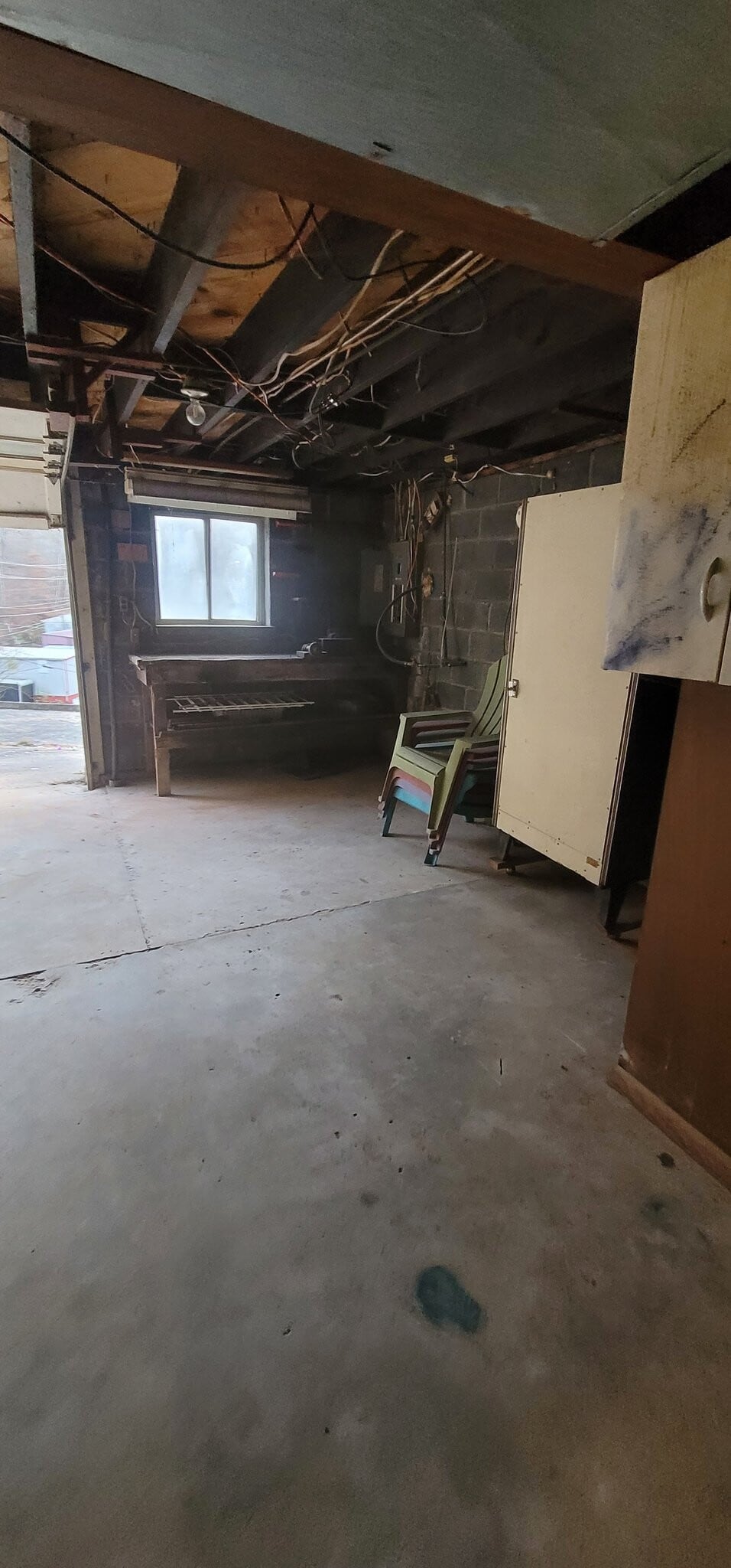 Building Photo - 1018 Willow Dr