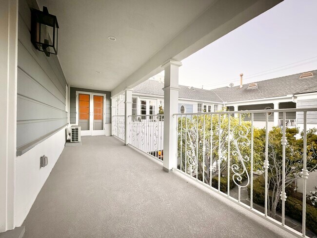 Building Photo - 9683 W Olympic Blvd