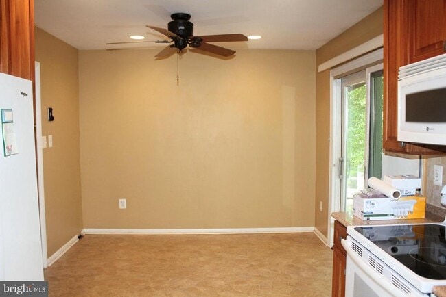 Building Photo - 6416 Albemarle St