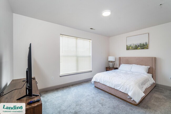 Building Photo - 3031 Eden Ave