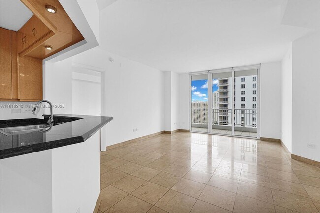 Building Photo - 801 Brickell Key Blvd