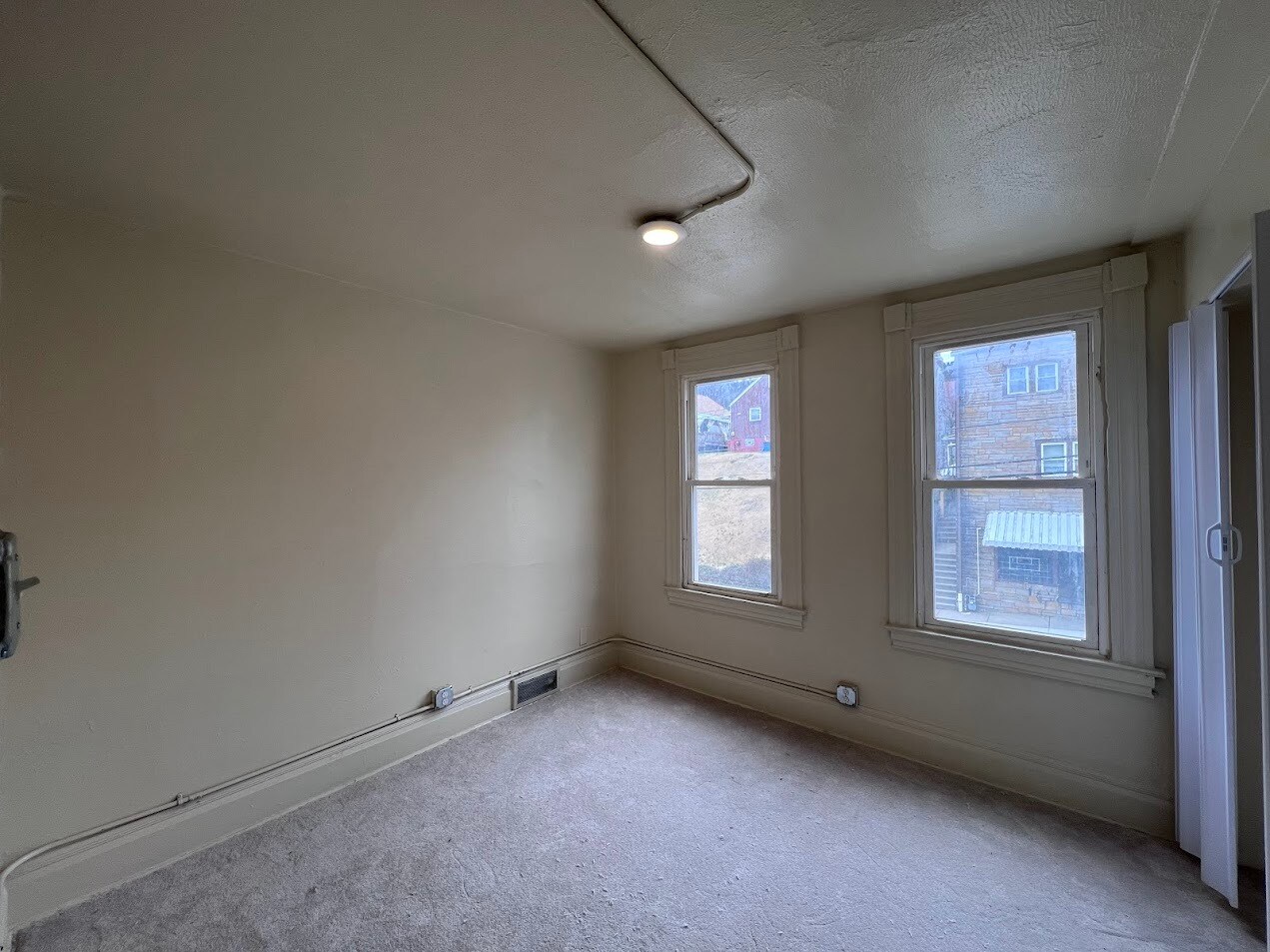 Building Photo - 542 Ohio Ave