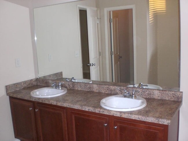 Building Photo - 13 Old Glory Way