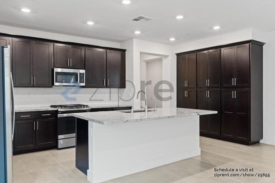 Building Photo - 6991 Seraphina Dr