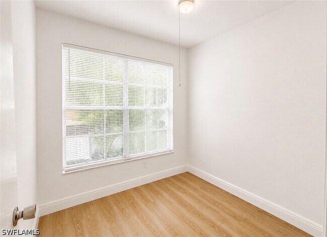 Building Photo - 161 Santa Clara Dr