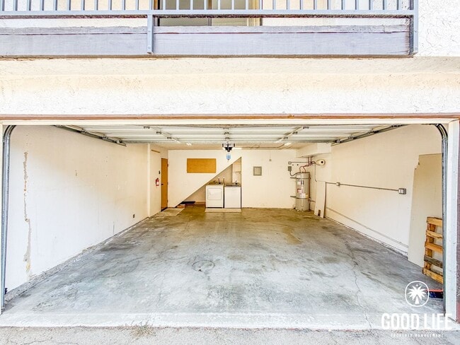 Building Photo - SD: Spacious 2BD/2.5BA home in Del Cerro with Fireplace, Private Balcony & 2-Car Garage