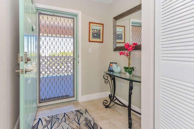 Building Photo - 353 S US Hwy 1