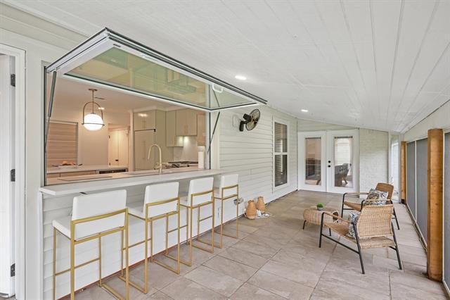 Building Photo - 6646 Town Bluff Dr