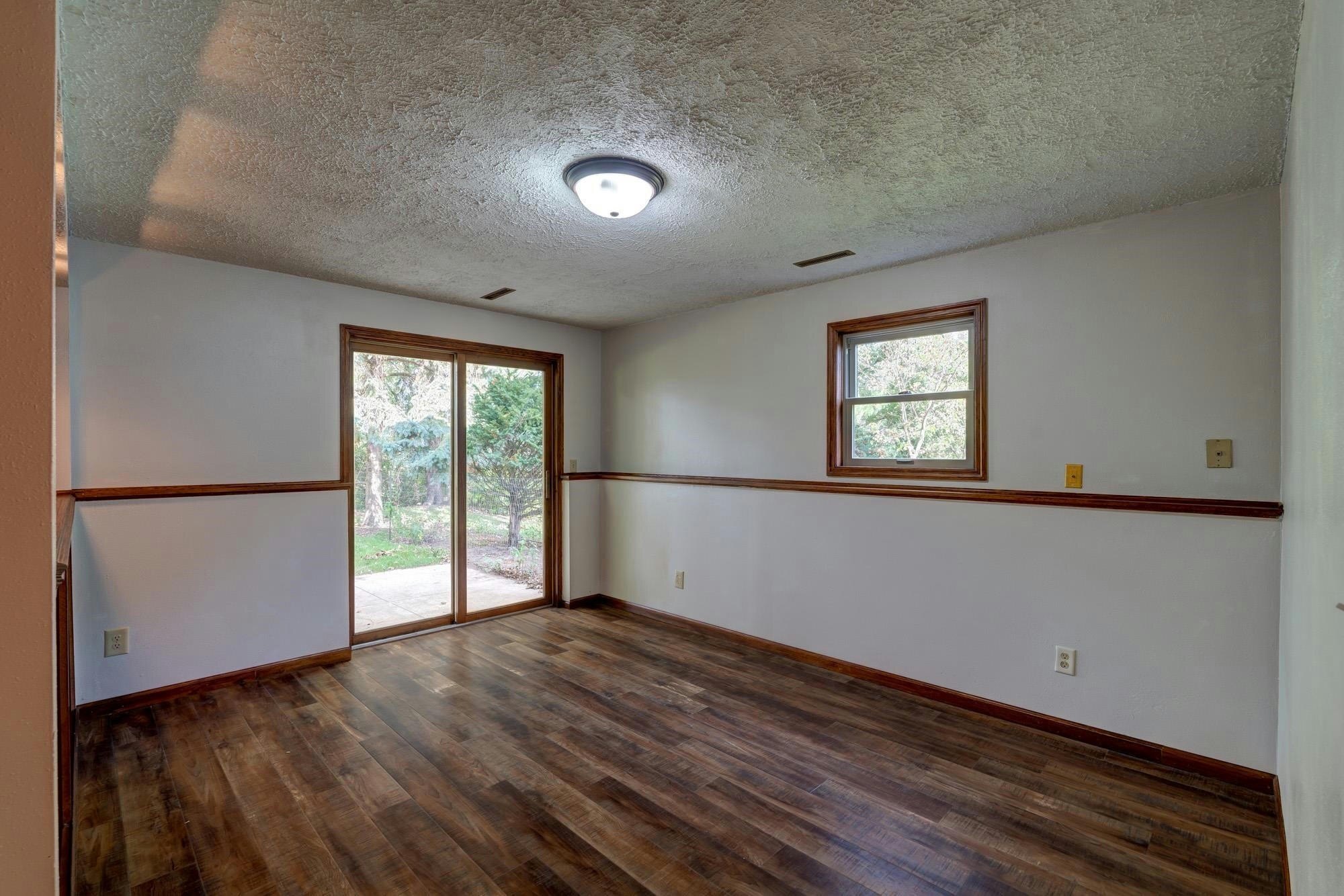 Building Photo - 390 Columbus Ct